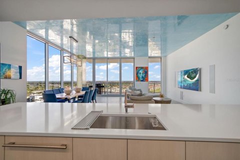 Condo in Tampa, Florida, 3 bedrooms  № 803220 - photo 10