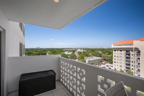 Condo in Tampa, Florida, 2 bedrooms  № 1639891 - photo 25