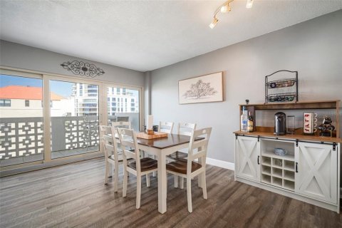 Condo in Tampa, Florida, 2 bedrooms  № 1639891 - photo 13