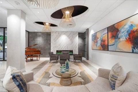 Condo in Tampa, Florida, 2 bedrooms  № 1639891 - photo 5