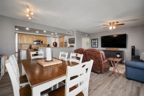 Condo in Tampa, Florida, 2 bedrooms  № 1639891 - photo 15