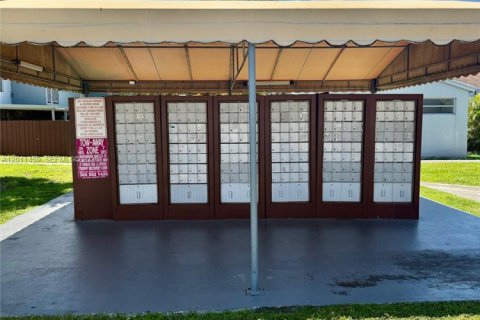 Copropriété à louer à Hialeah, Floride: 2 chambres, 84.91 m2 № 2075211 - photo 23