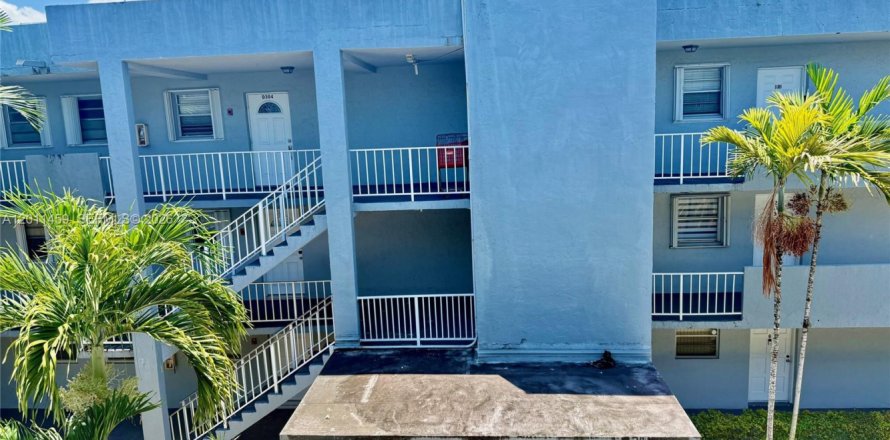 Condo à Hialeah, Floride, 2 chambres  № 2075211