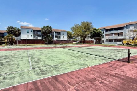 Copropriété à louer à Hialeah, Floride: 2 chambres, 84.91 m2 № 2075211 - photo 25