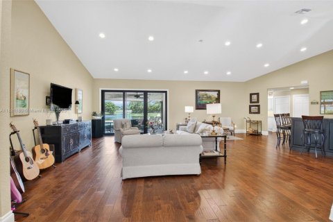 House in Boca Raton, Florida 4 bedrooms, 312.71 sq.m. № 1783720 - photo 10