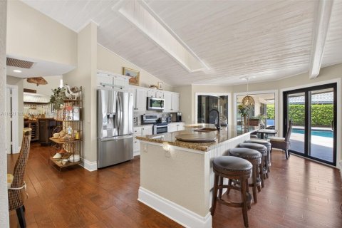 House in Boca Raton, Florida 4 bedrooms, 312.71 sq.m. № 1783720 - photo 16