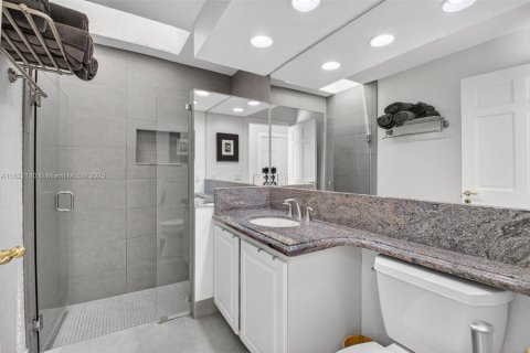 House in Boca Raton, Florida 4 bedrooms, 312.71 sq.m. № 1783720 - photo 29