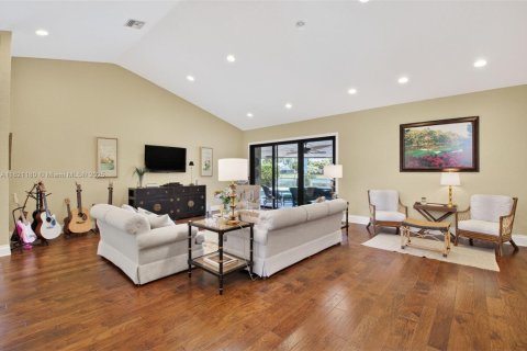 House in Boca Raton, Florida 4 bedrooms, 312.71 sq.m. № 1783720 - photo 13