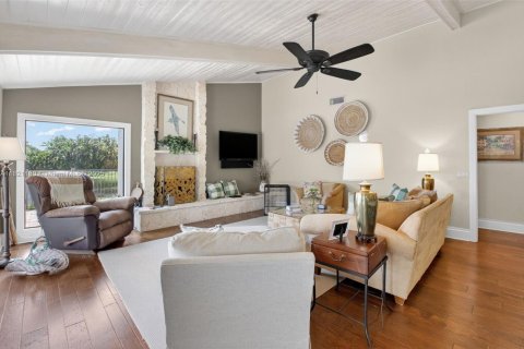 House in Boca Raton, Florida 4 bedrooms, 312.71 sq.m. № 1783720 - photo 23