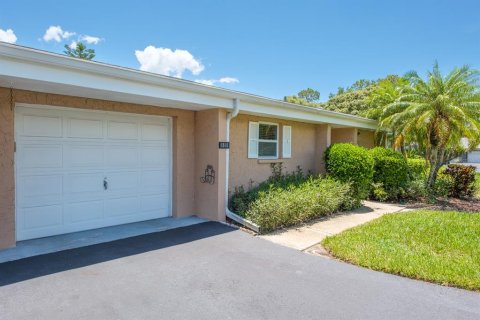 Villa ou maison à vendre à Palm Harbor, Floride: 2 chambres, 156.08 m2 № 1785493 - photo 3