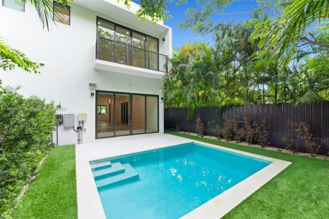 Propiedad comercial en venta en Miami, Florida, 432.92 m2 № 1922948 - foto 30