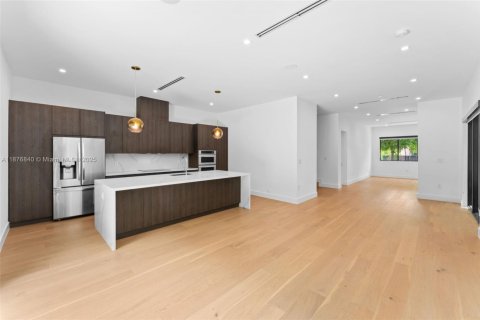 Propiedad comercial en venta en Miami, Florida, 432.92 m2 № 1922948 - foto 8