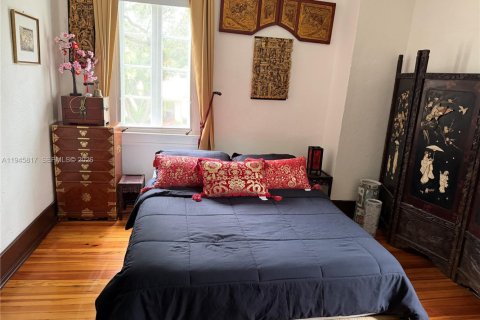 Снять в аренду виллу или дом в Корал-Гейблс, Флорида 3 спальни, 22.3м2, № 2005680 - фото 20