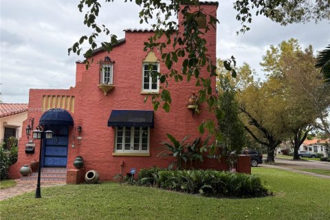 Снять в аренду виллу или дом в Корал-Гейблс, Флорида 3 спальни, 22.3м2, № 2005680 - фото 19