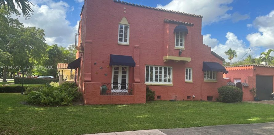 Дом в Корал-Гейблс, Флорида 3 спальни, 22.3м2 № 2005680