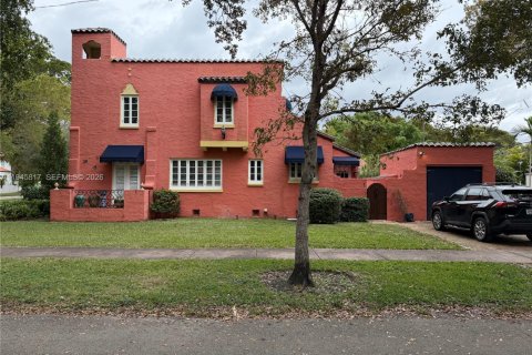 Снять в аренду виллу или дом в Корал-Гейблс, Флорида 3 спальни, 22.3м2, № 2005680 - фото 17