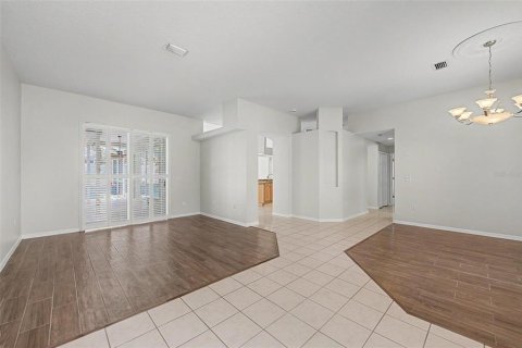 Casa en venta en Valrico, Florida, 4 dormitorios, 237.74 m2 № 2226385 - foto 4