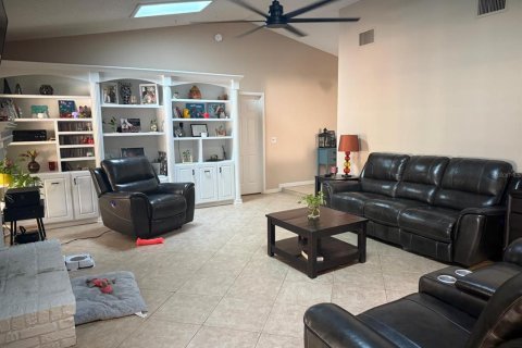 Villa ou maison à vendre à Lake Mary, Floride: 4 chambres, 214.6 m2 № 1675148 - photo 6
