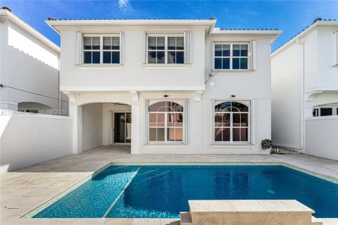 Купить виллу или дом в Авентура, Флорида 5 спален, 267.28м2, № 2034245 - фото 18