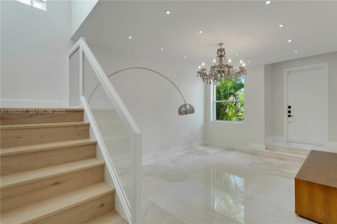 Купить виллу или дом в Авентура, Флорида 5 спален, 267.28м2, № 2034245 - фото 5