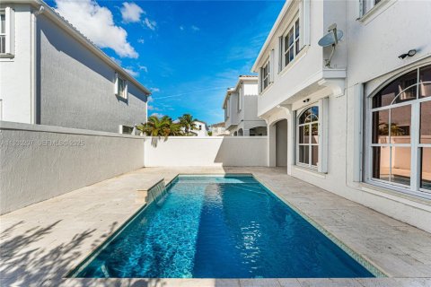 Купить виллу или дом в Авентура, Флорида 5 спален, 267.28м2, № 2034245 - фото 19