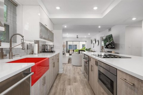 Condominio en alquiler en Longboat Key, Florida, 2 dormitorios, 100.8 m2 № 1883410 - foto 4