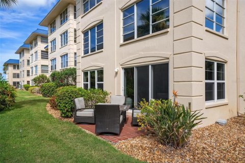 Condominio en alquiler en Longboat Key, Florida, 2 dormitorios, 100.8 m2 № 1883410 - foto 19
