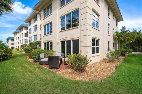 Condominio en alquiler en Longboat Key, Florida, 2 dormitorios, 100.8 m2 № 1883410 - foto 16