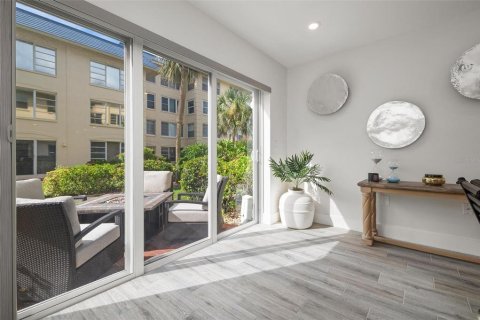Condominio en alquiler en Longboat Key, Florida, 2 dormitorios, 100.8 m2 № 1883410 - foto 14