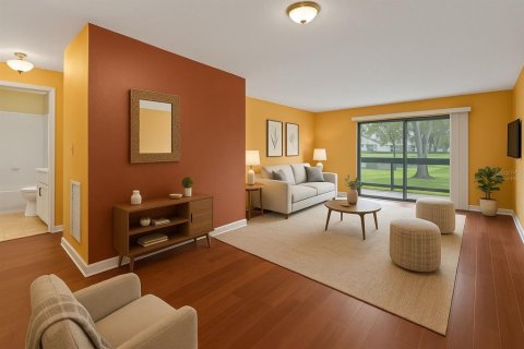 Condo in Saint Petersburg, Florida, 2 bedrooms  № 1905655 - photo 4
