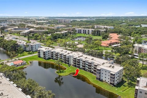 Condo in Saint Petersburg, Florida, 2 bedrooms  № 1905655 - photo 23