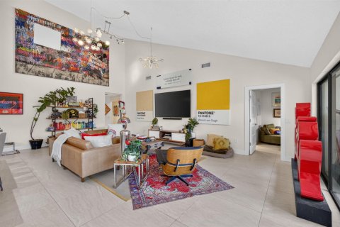 House in West Palm Beach, Florida 3 bedrooms, 180.69 sq.m. № 2262536 - photo 5