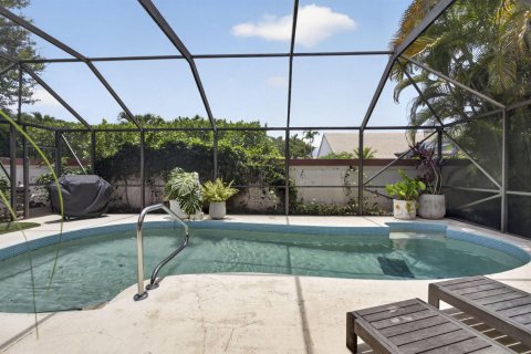House in West Palm Beach, Florida 3 bedrooms, 180.69 sq.m. № 2262536 - photo 24
