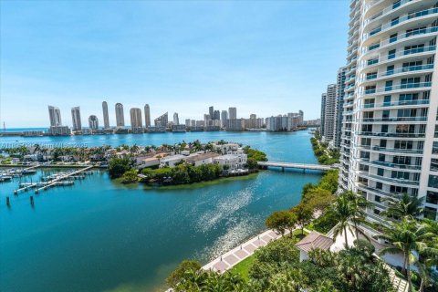 Copropriété à vendre à Aventura, Floride: 3 chambres, 257.34 m2 № 1950218 - photo 19