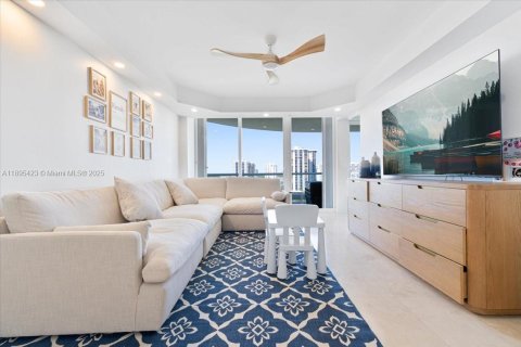 Copropriété à vendre à Aventura, Floride: 3 chambres, 257.34 m2 № 1950218 - photo 11