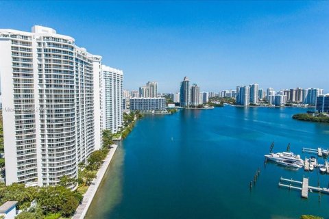 Copropriété à vendre à Aventura, Floride: 3 chambres, 257.34 m2 № 1950218 - photo 20