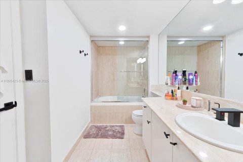 Copropriété à vendre à Aventura, Floride: 3 chambres, 257.34 m2 № 1950218 - photo 6