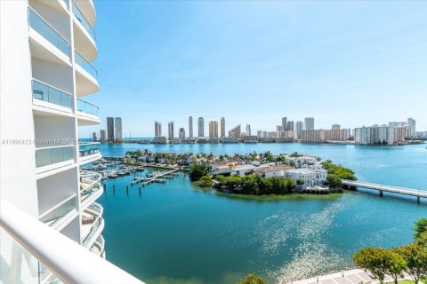 Copropriété à vendre à Aventura, Floride: 3 chambres, 257.34 m2 № 1950218 - photo 18