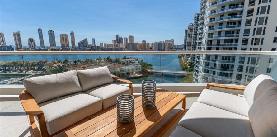 Condo à Aventura, Floride, 3 chambres № 1950218
