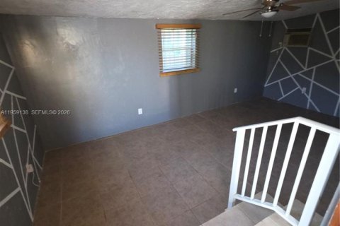 House in Miami, Florida 3 bedrooms, 158.31 sq.m. № 2080603 - photo 5