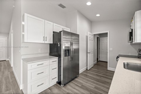 Casa en venta en Ocala, Florida, 3 dormitorios, 104.98 m2 № 1970874 - foto 12