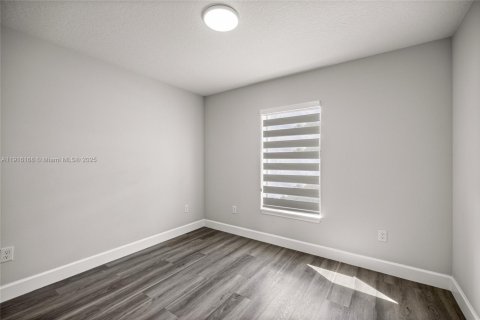 Casa en venta en Ocala, Florida, 3 dormitorios, 104.98 m2 № 1970874 - foto 8