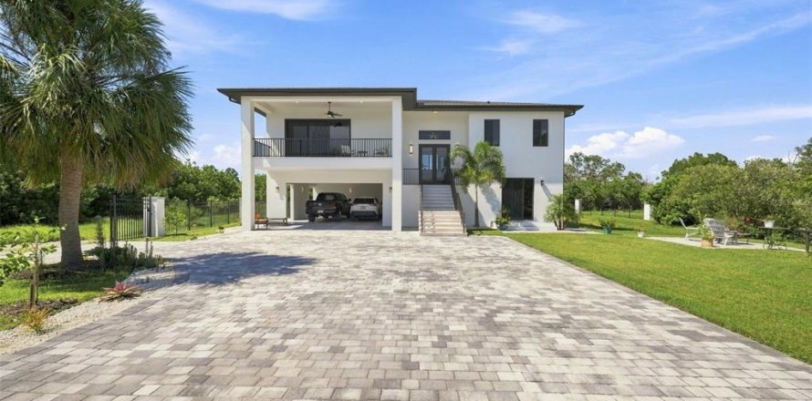 Villa ou maison à Port Richey, Floride 3 chambres, 235.32 m2 № 2308290