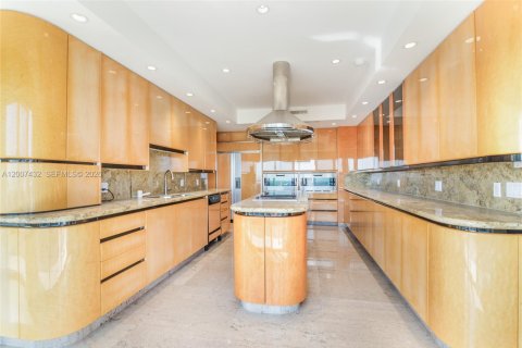 Condo in Bal Harbour, Florida, 3 bedrooms  № 2074473 - photo 5