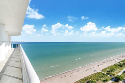 Condo in Bal Harbour, Florida, 3 bedrooms  № 2074473 - photo 8