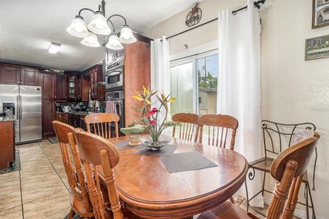 Casa en venta en Apopka, Florida, 3 dormitorios, 106.37 m2 № 1789764 - foto 11