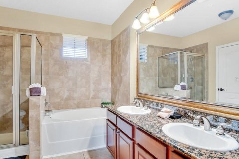 Condo in Davenport, Florida, 3 bedrooms  № 1904185 - photo 12