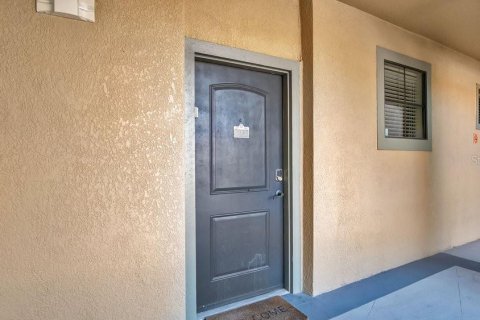 Condo in Davenport, Florida, 3 bedrooms  № 1904185 - photo 2