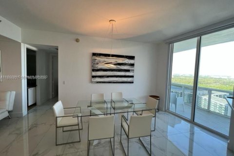 Condominio en alquiler en Sunny Isles Beach, Florida, 2 dormitorios, 135.92 m2 № 2059871 - foto 14