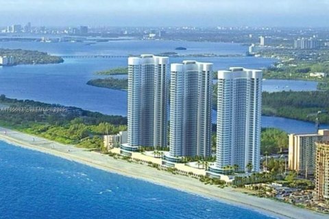 Condominio en alquiler en Sunny Isles Beach, Florida, 2 dormitorios, 135.92 m2 № 2059871 - foto 3